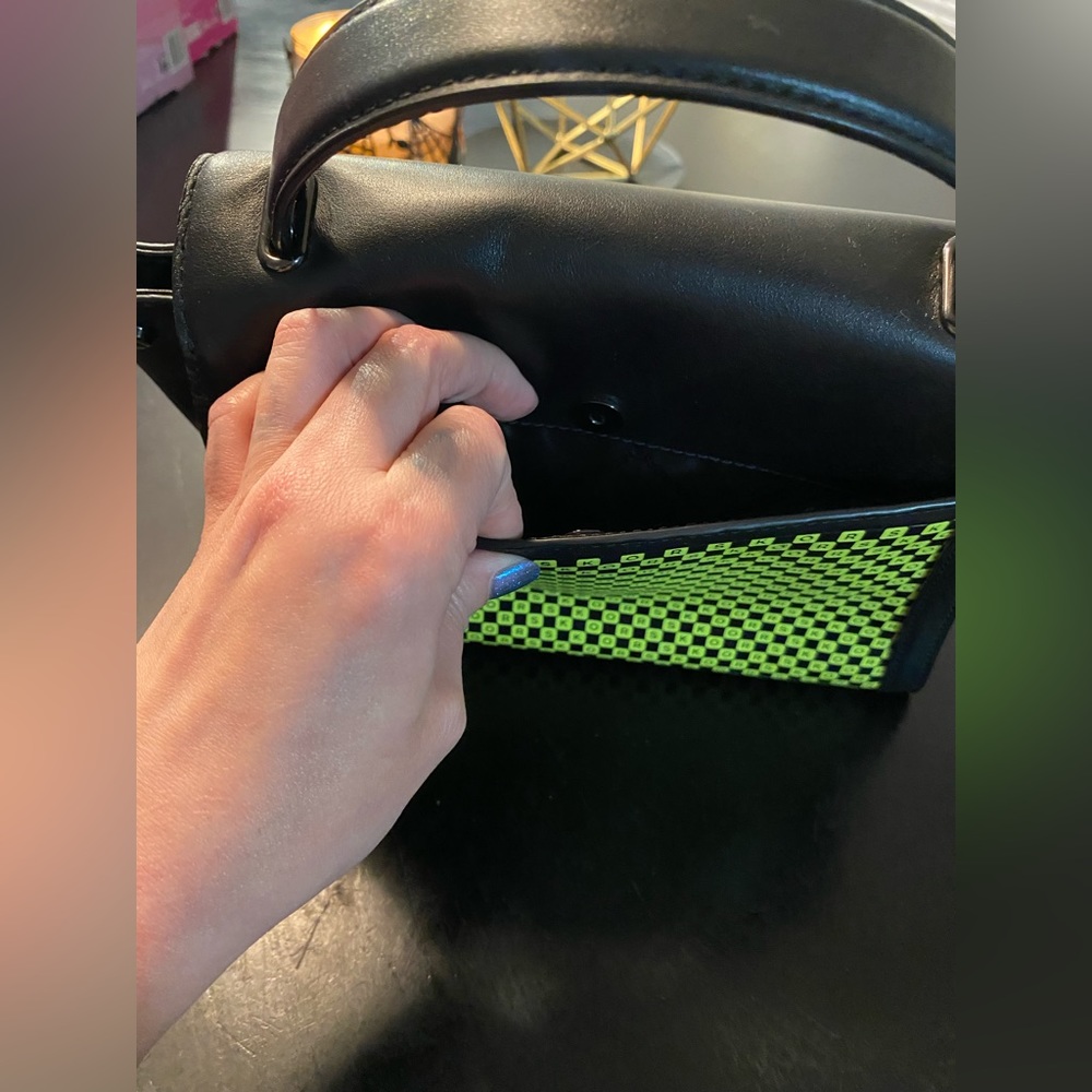 Michael Kors Whitney bag and wallet - Picture 7 of 10